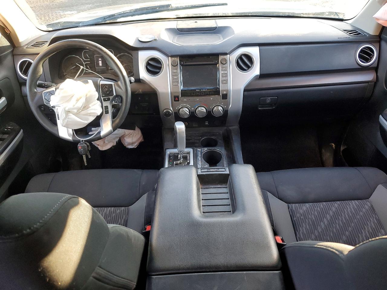 2018 TOYOTA TUNDRA CREWMAX SR5 photo 15