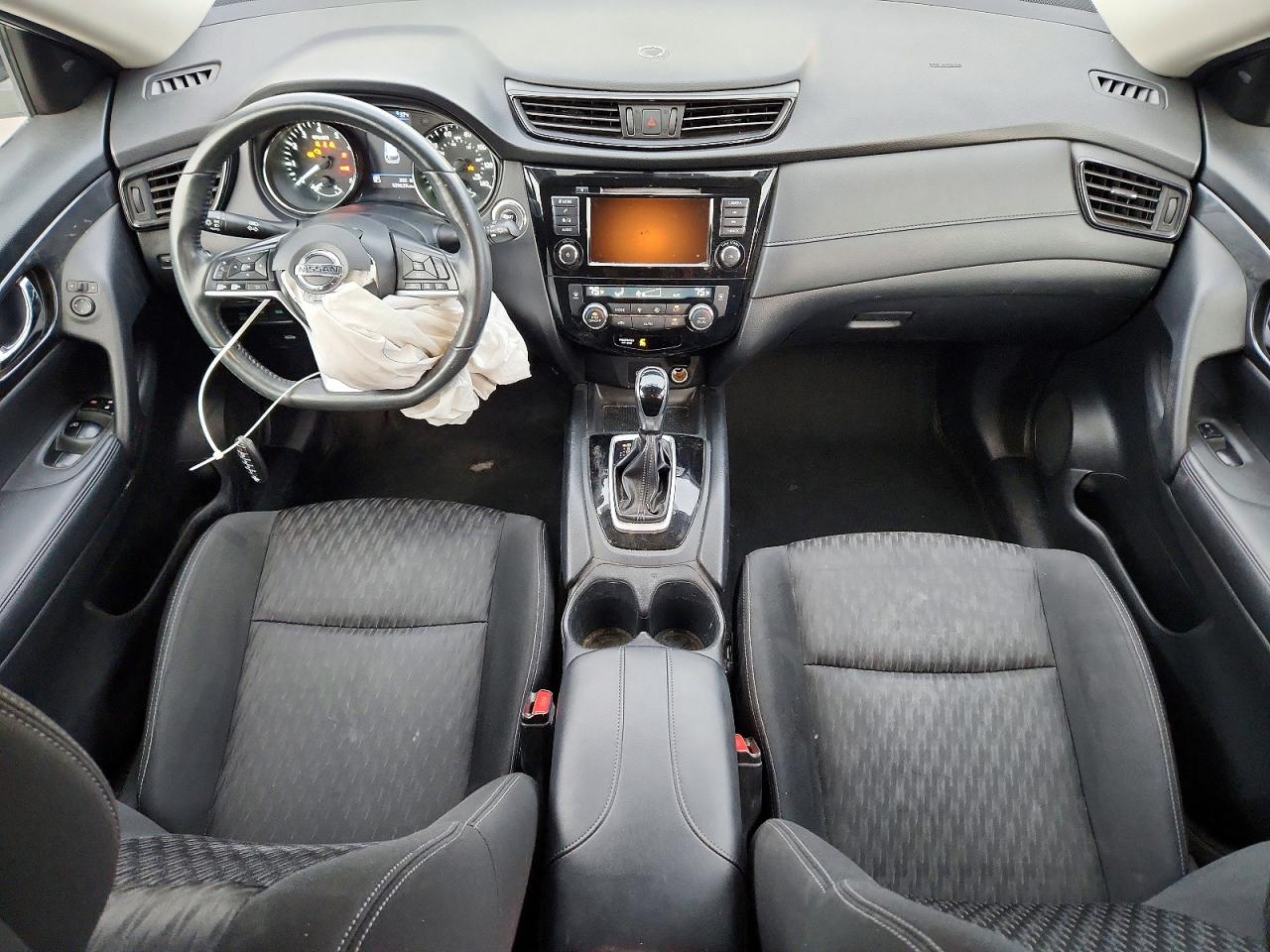 2018 NISSAN ROGUE SV photo 8