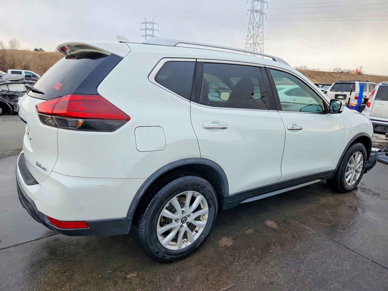 2018 NISSAN ROGUE SV photo 3