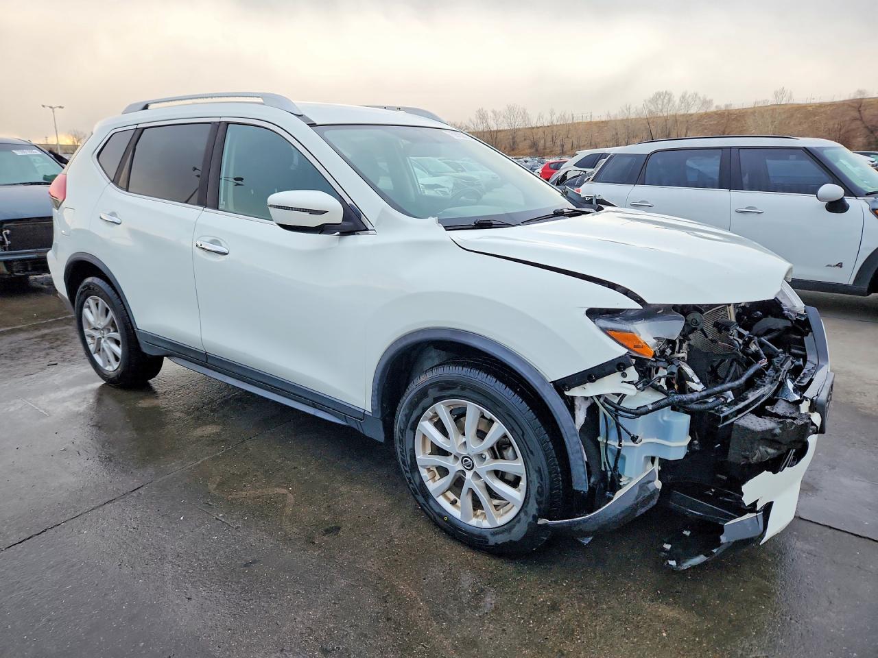 2018 NISSAN ROGUE SV photo 4
