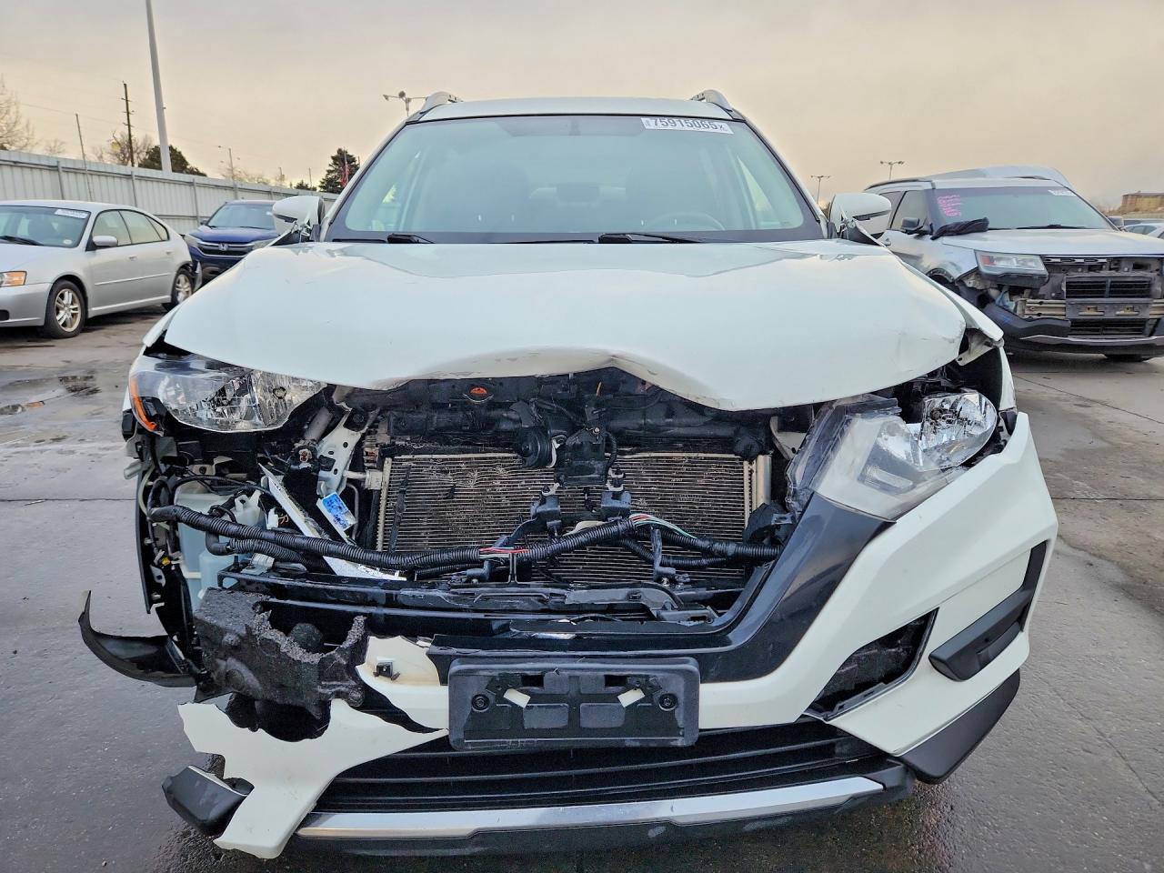 2018 NISSAN ROGUE SV photo 5