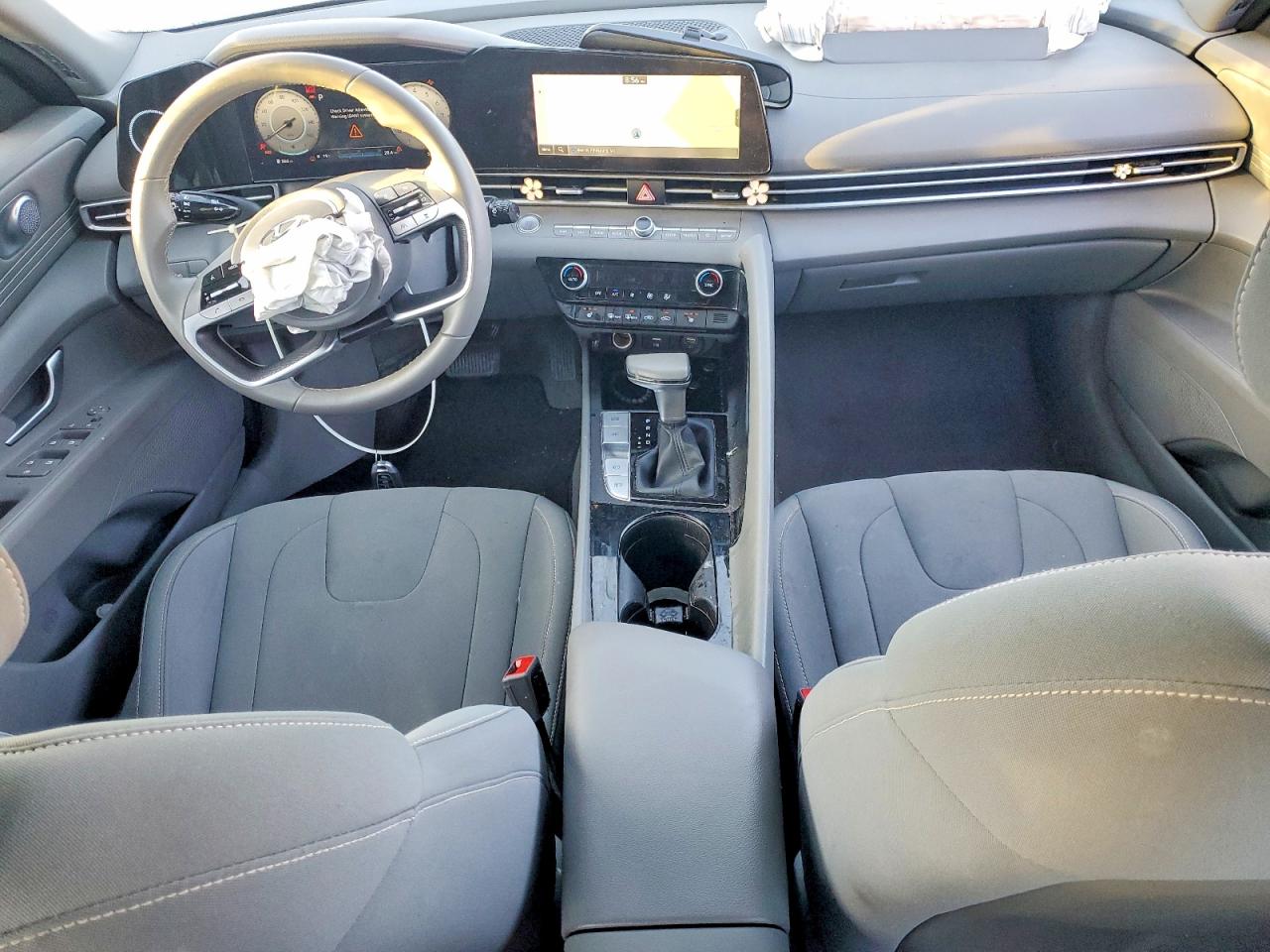 2023 HYUNDAI ELANTRA SEL photo 15