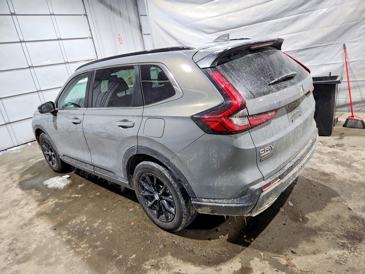 2025 HONDA CR-V SPORT-L photo 2
