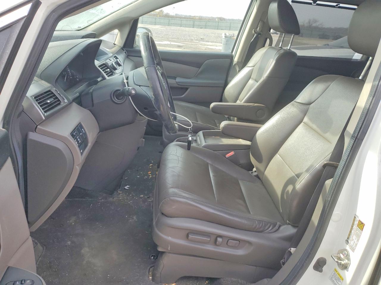 2014 HONDA ODYSSEY EXL photo 7