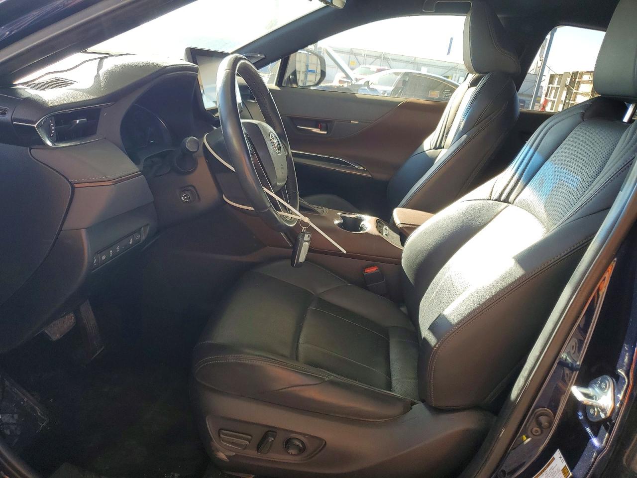 2021 TOYOTA VENZA LIMITED photo 7