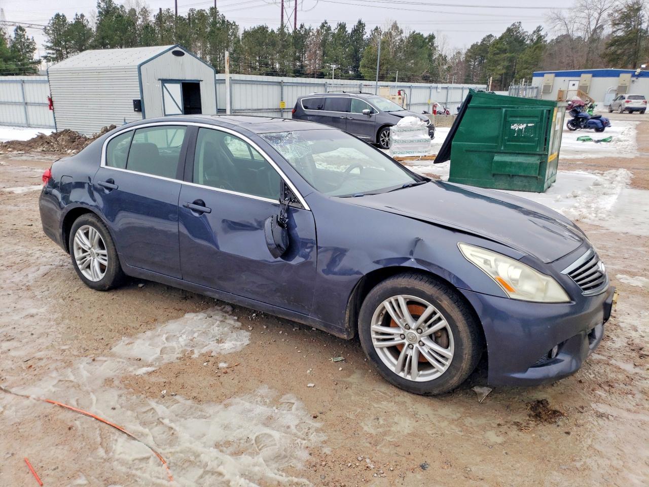 2010 INFINITI G37 photo 7