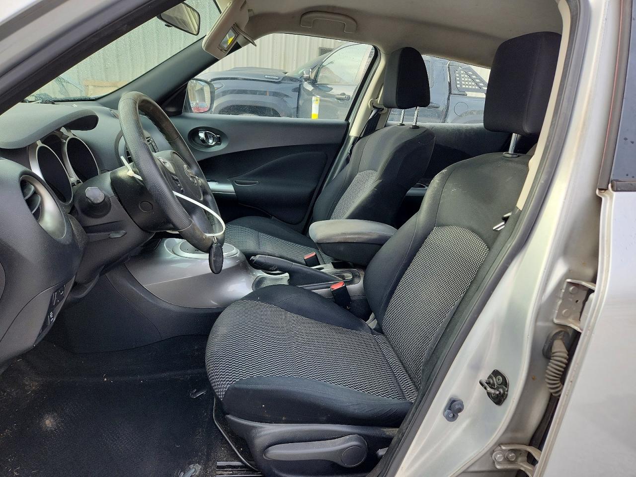 2015 NISSAN JUKE S photo 7