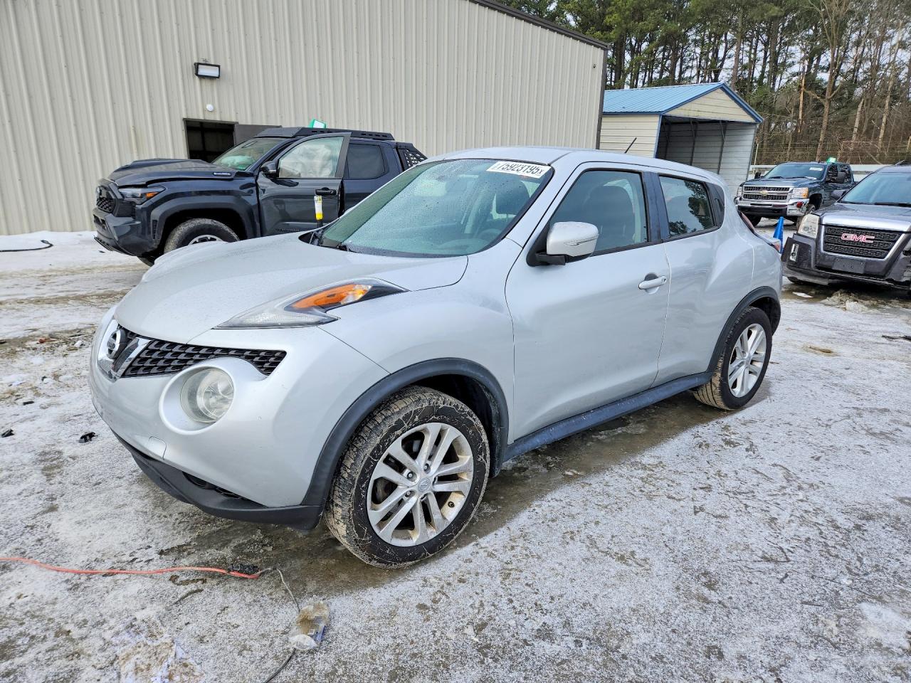2015 NISSAN JUKE