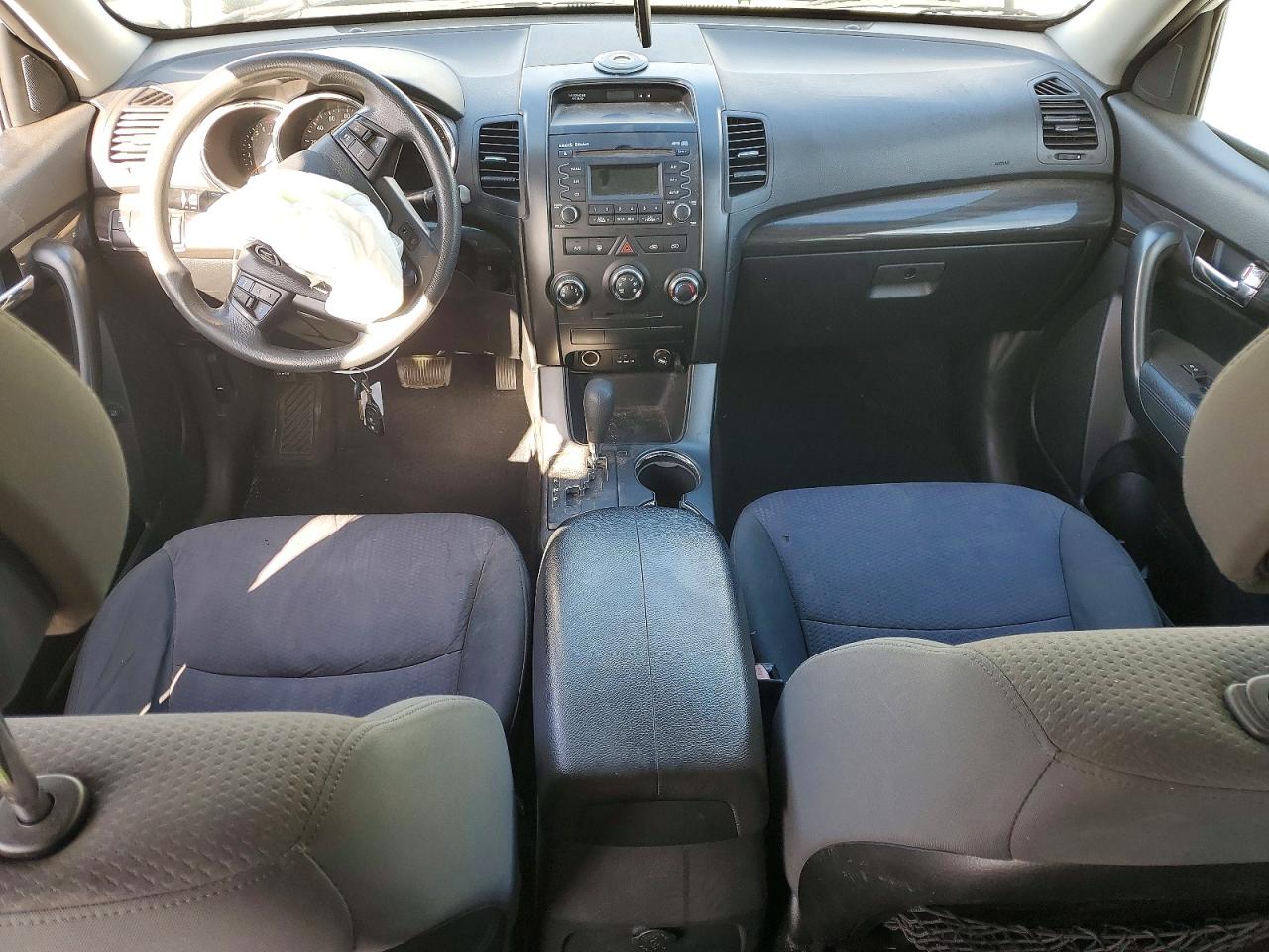 2013 KIA SORENTO LX photo 22