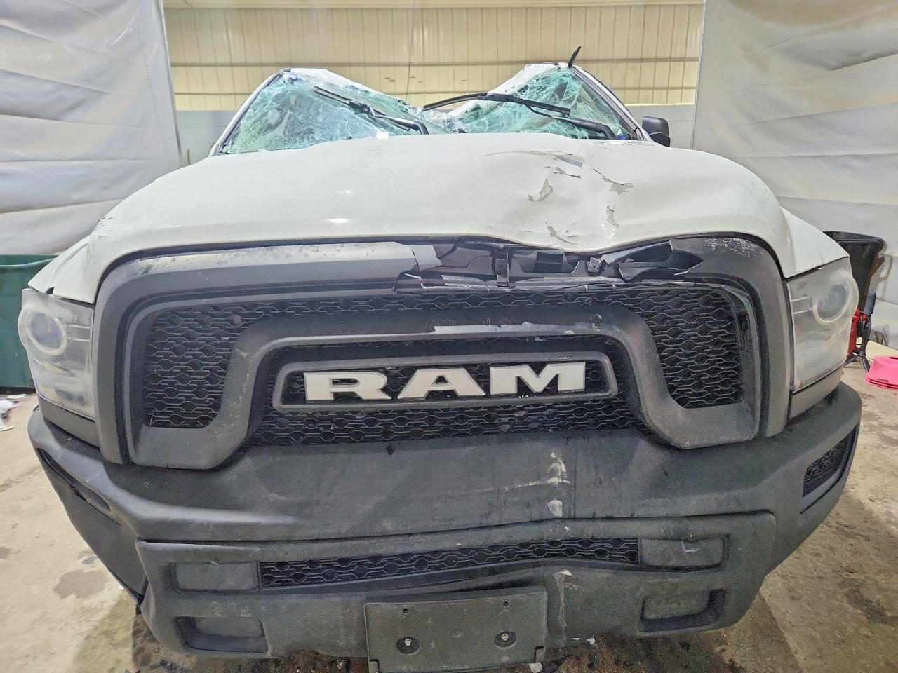 2022 RAM 1500 CLASSIC SLT photo 5