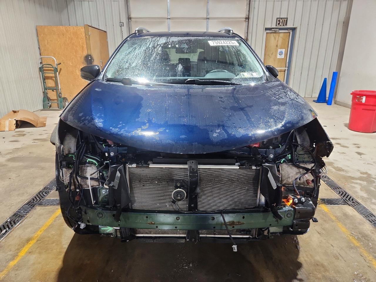 2017 TOYOTA RAV4 LE photo 9