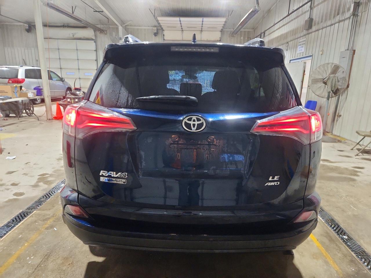 2017 TOYOTA RAV4 LE photo 11