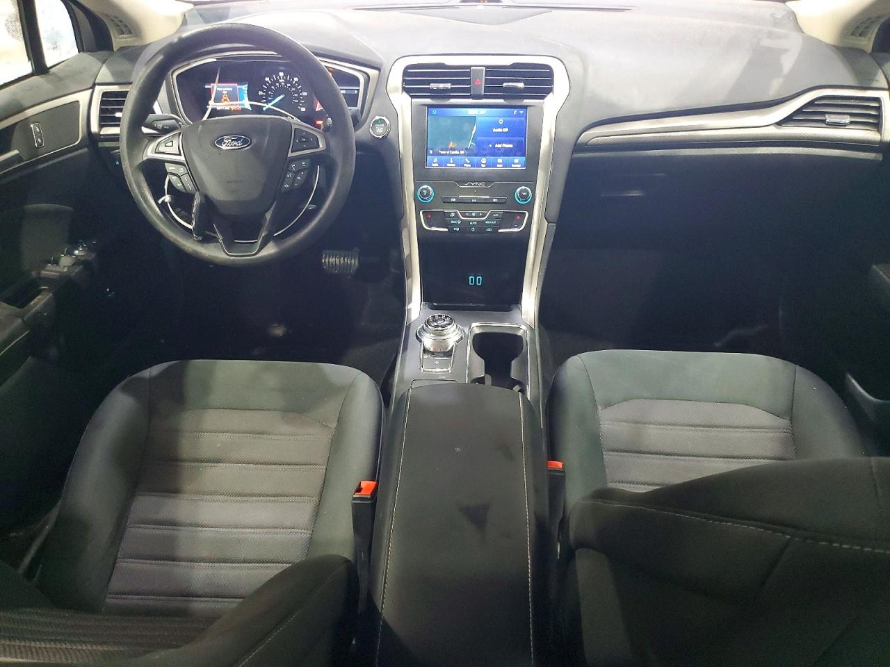 2020 FORD FUSION SE photo 8