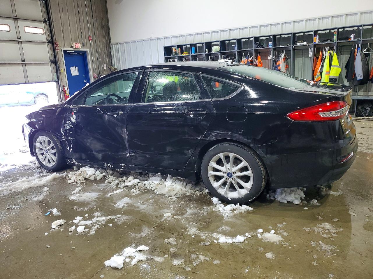 2020 FORD FUSION SE photo 2