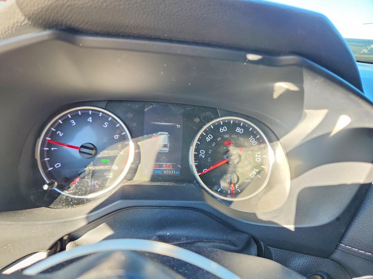 2022 TOYOTA RAV4 XLE photo 17