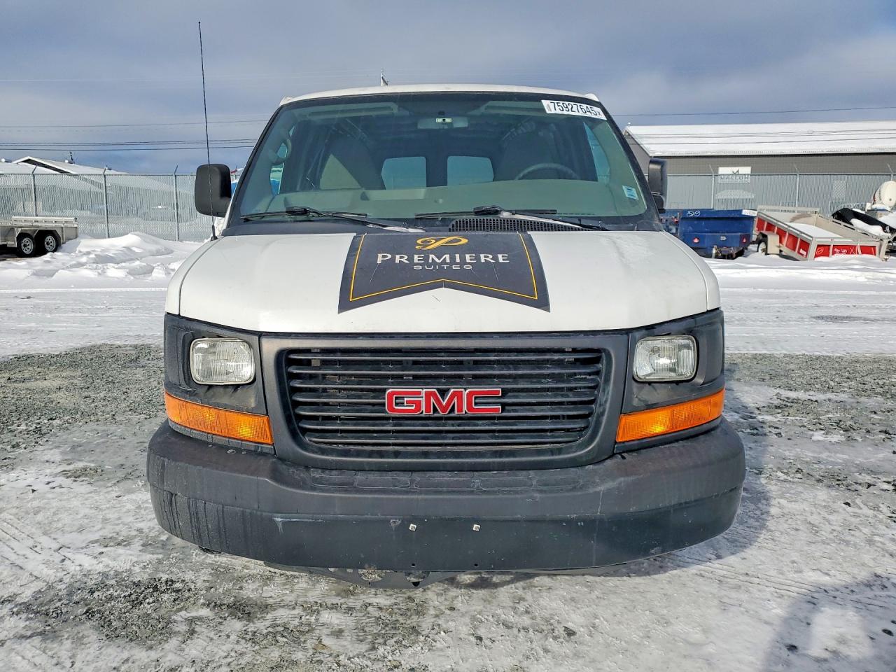 2015 GMC SAVANA G2500 photo 9