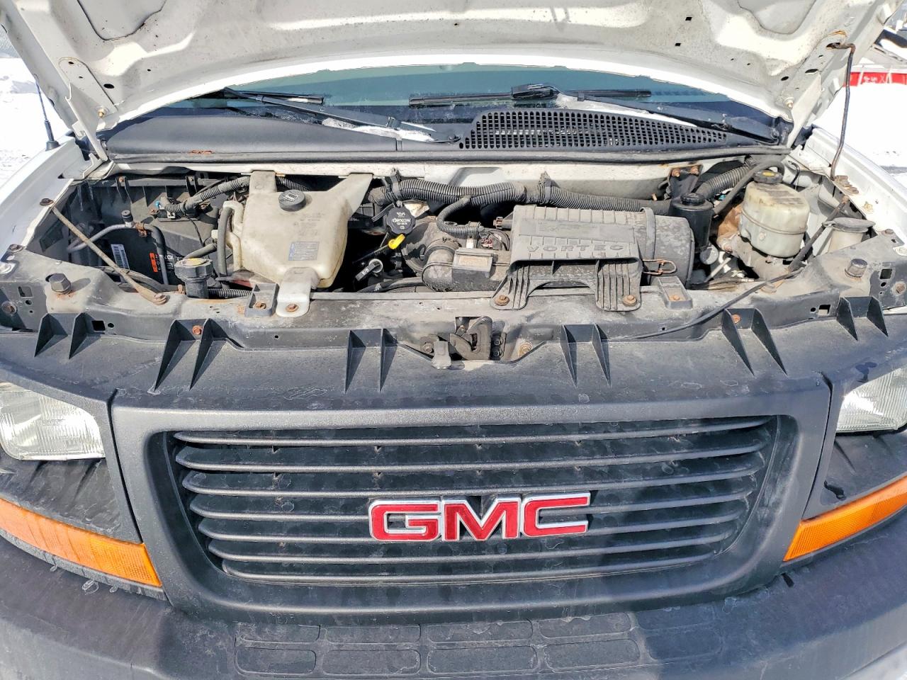 2015 GMC SAVANA G2500 photo 21