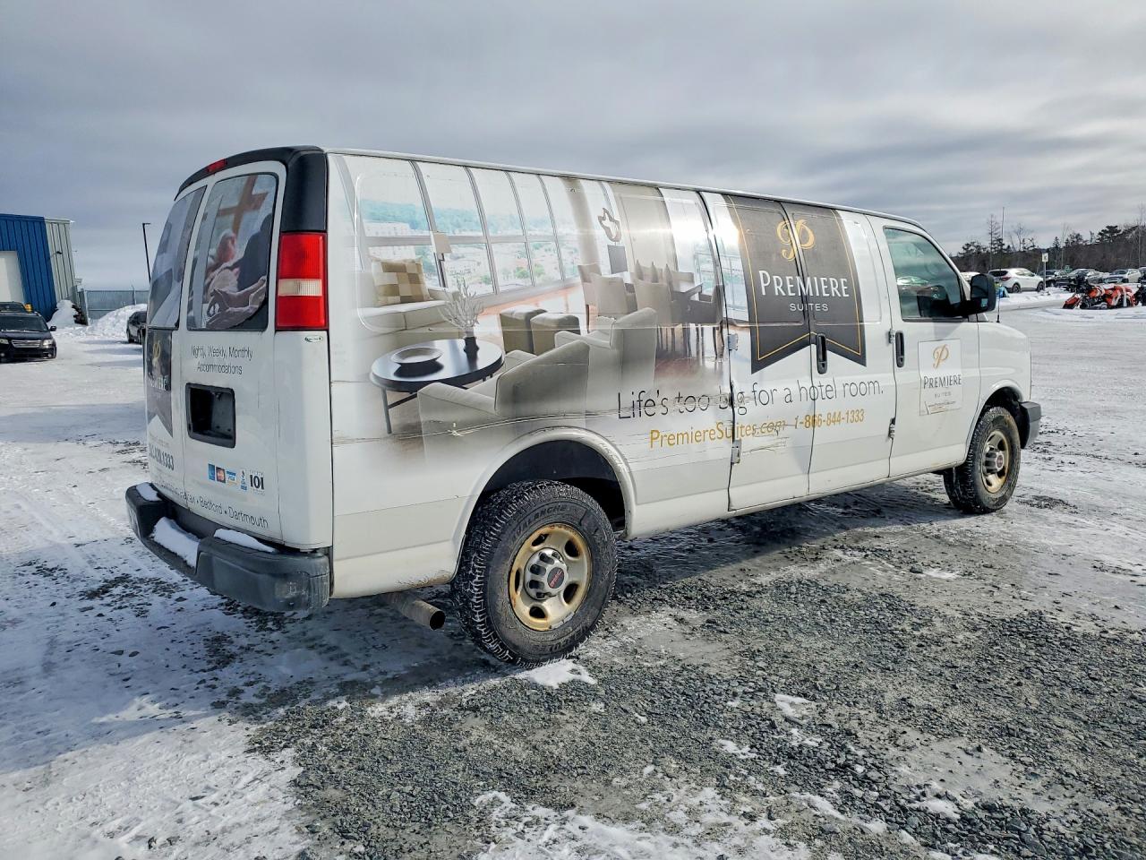 2015 GMC SAVANA G2500 photo 5