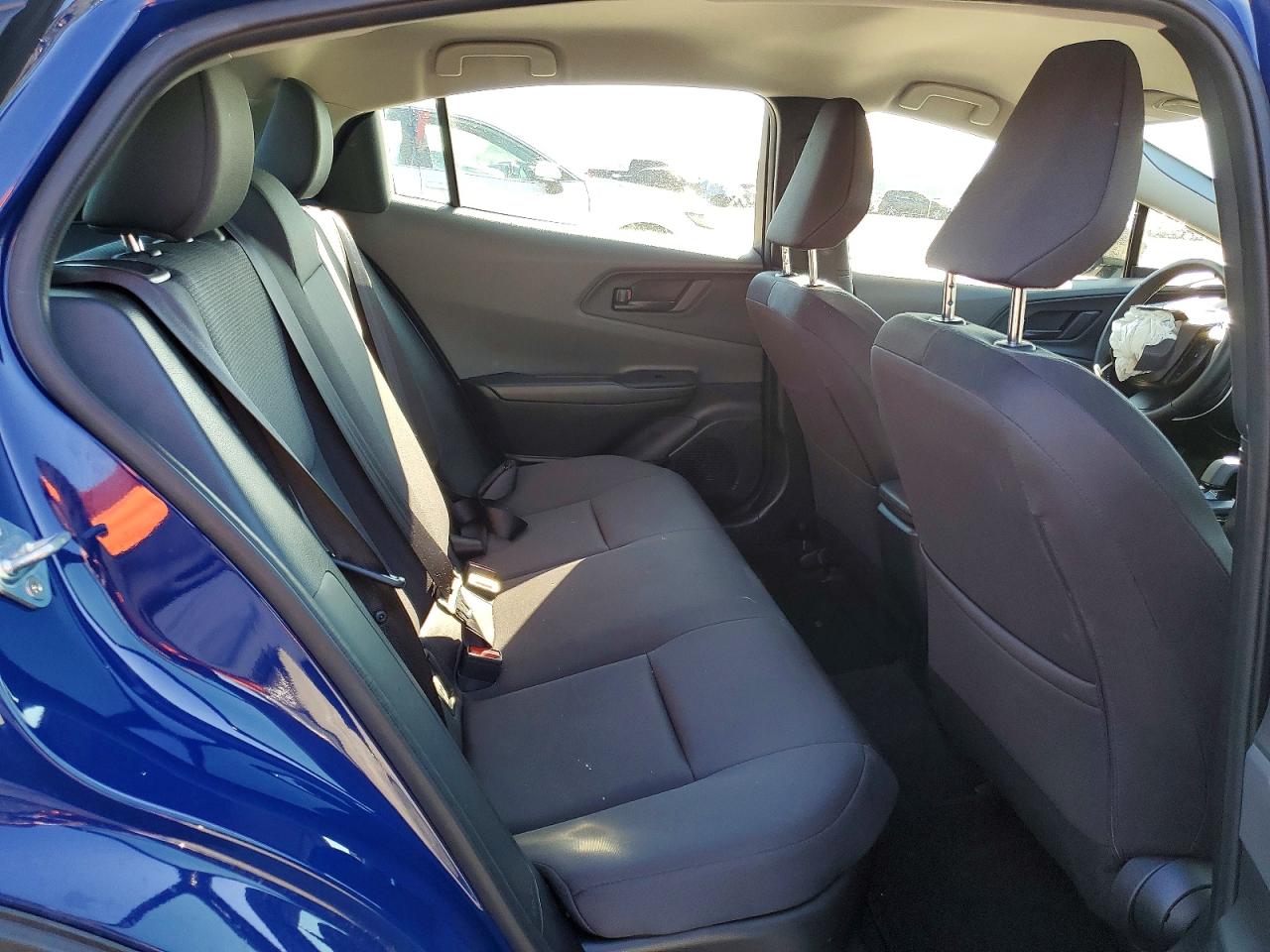 2025 TOYOTA PRIUS LE photo 10