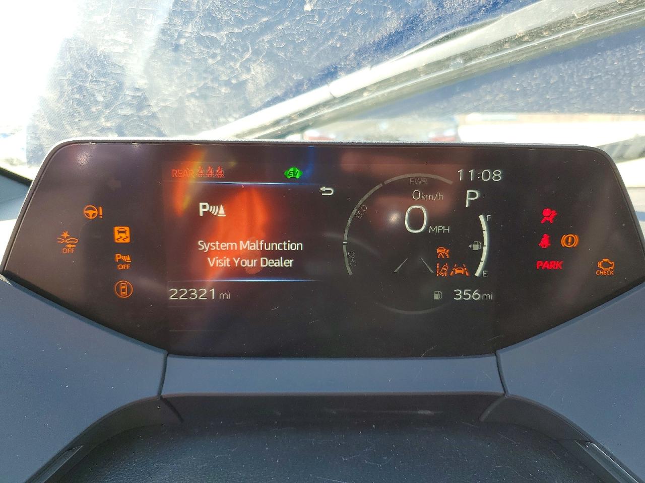 2025 TOYOTA PRIUS LE photo 9