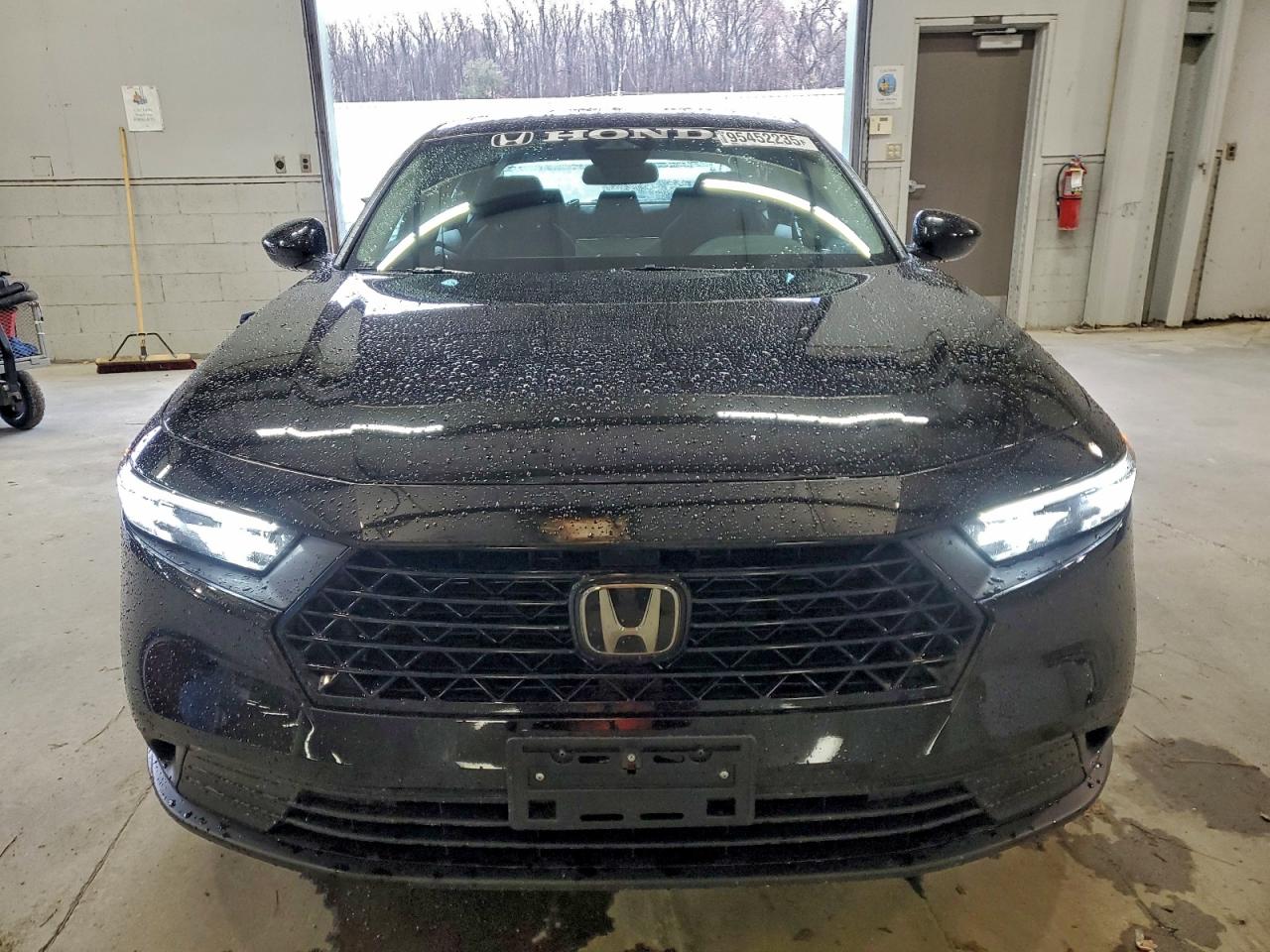 2025 HONDA ACCORD LX photo 13