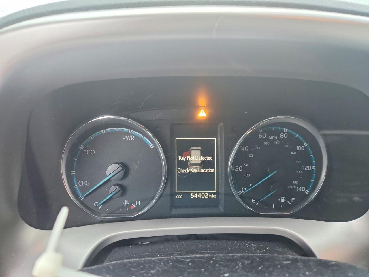 2016 TOYOTA RAV4 HV XLE photo 9