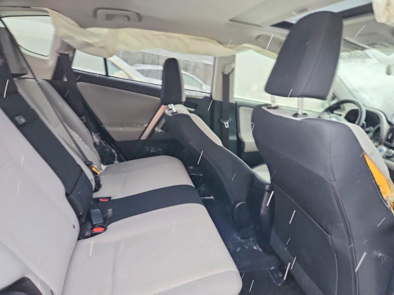 2016 TOYOTA RAV4 HV XLE photo 11