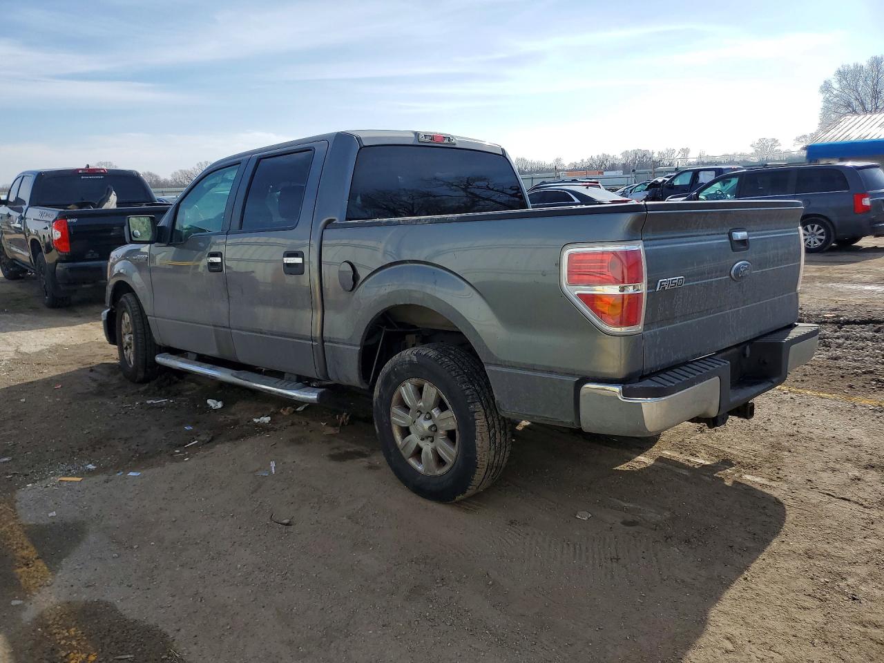 2010 FORD F150 SUPERCREW photo 2