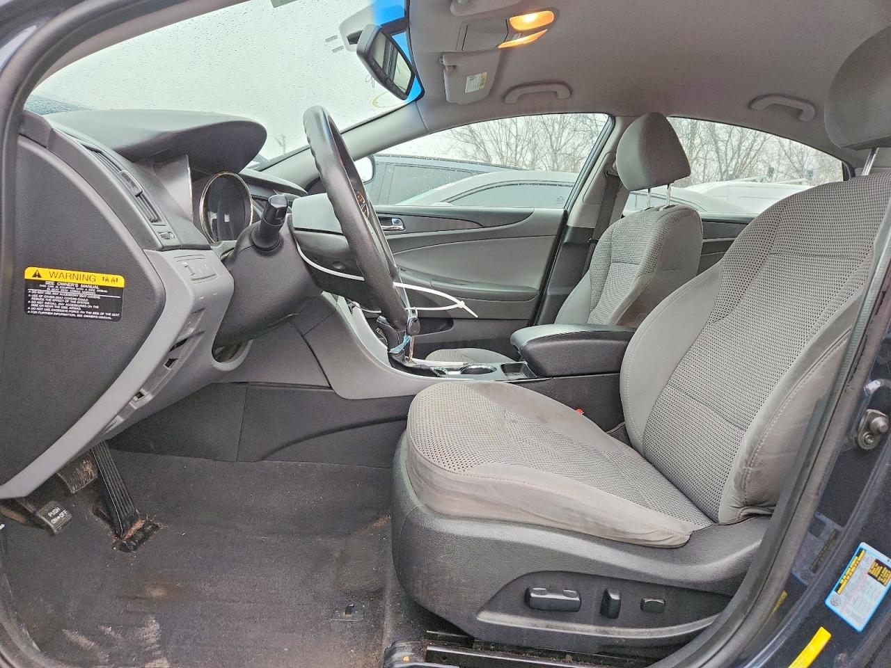 2012 HYUNDAI SONATA GLS photo 19