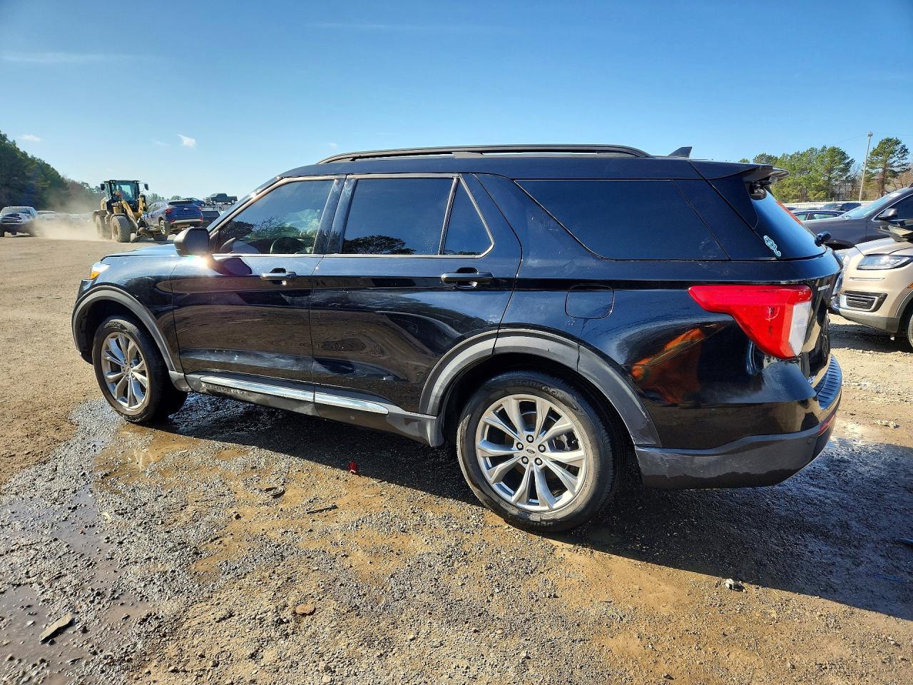 2020 FORD EXPLORER XLT photo 3