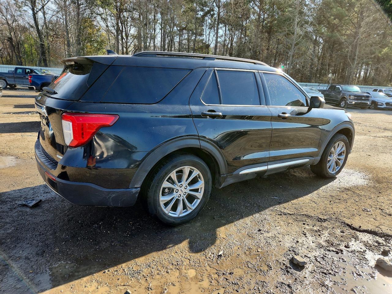 2020 FORD EXPLORER XLT photo 5