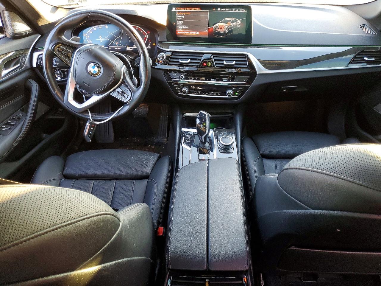 2022 BMW 530 XI photo 15