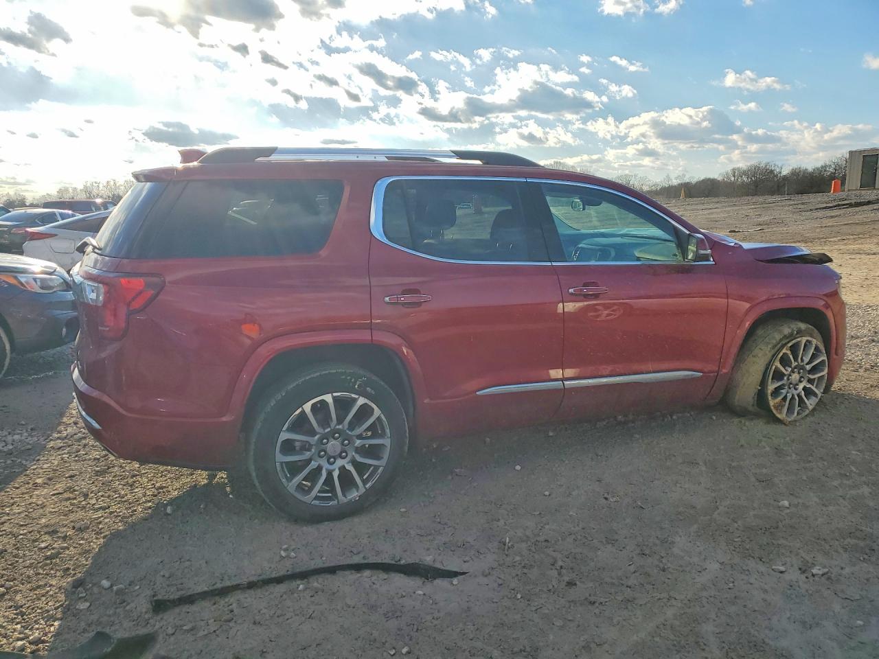2023 GMC ACADIA DENALI photo 5
