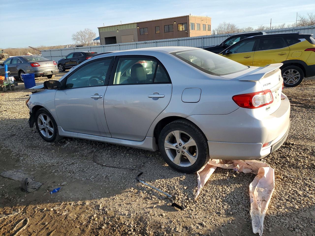 2011 TOYOTA COROLLA BASE photo 2