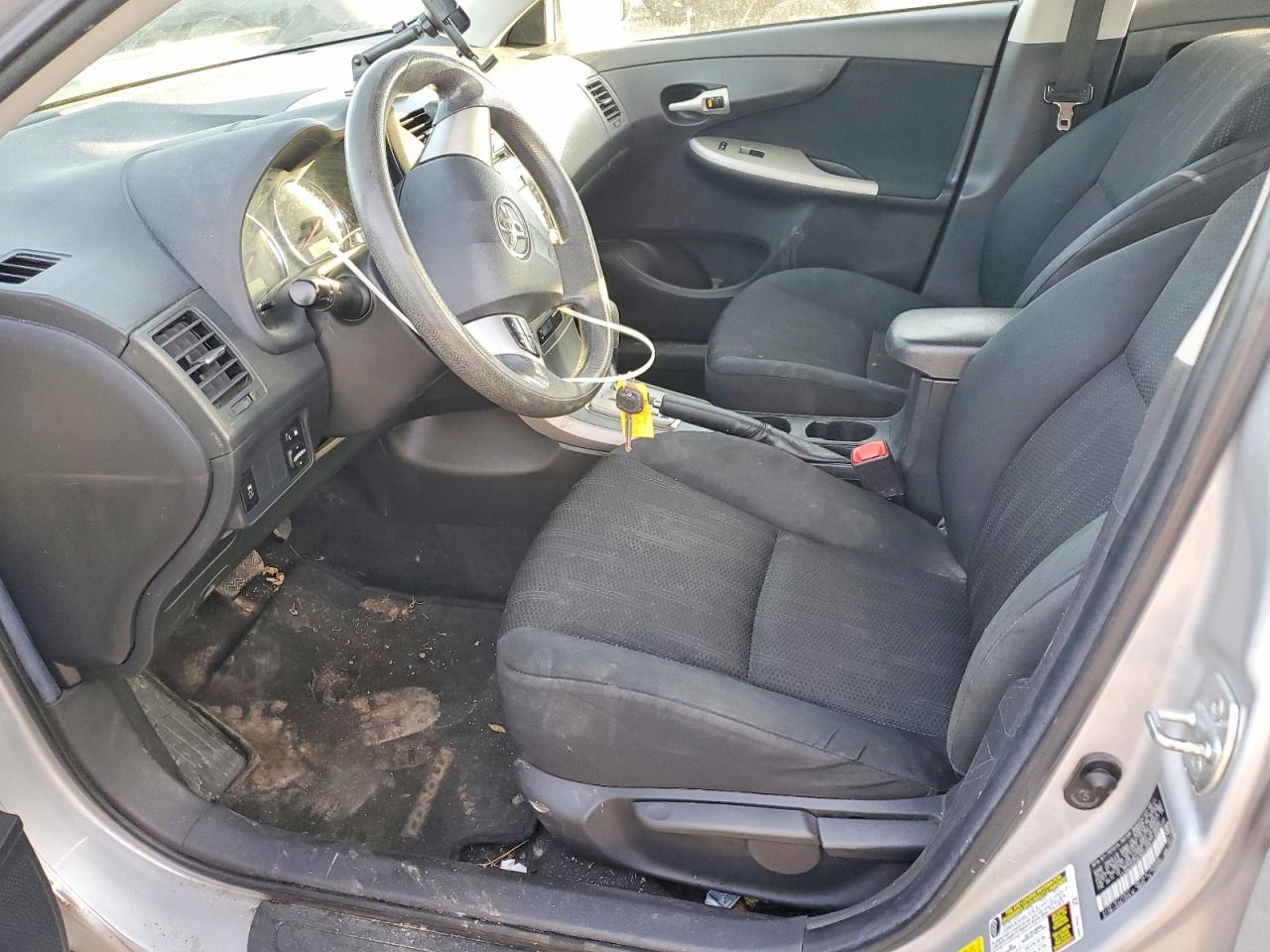 2011 TOYOTA COROLLA BASE photo 7