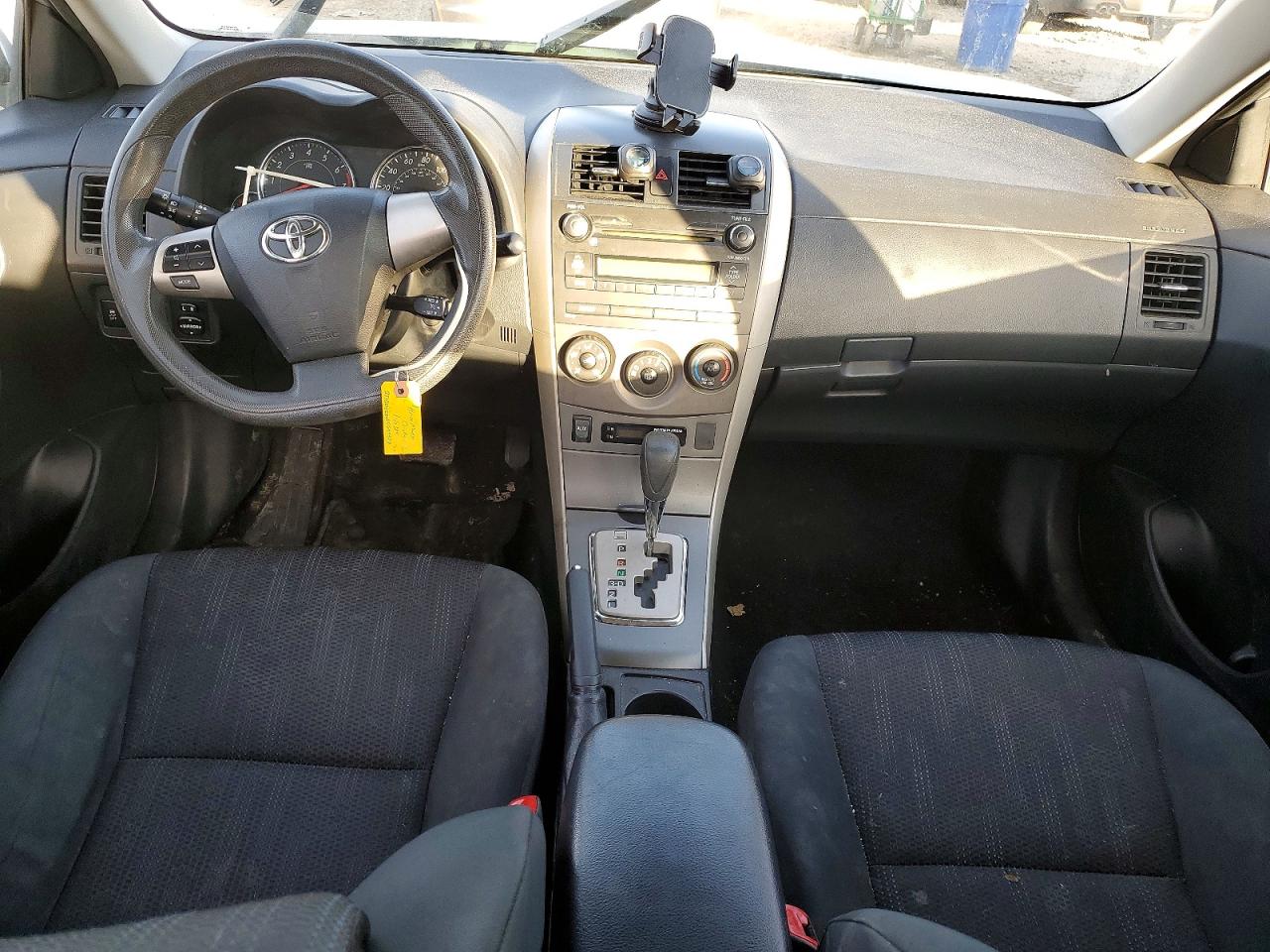 2011 TOYOTA COROLLA BASE photo 8