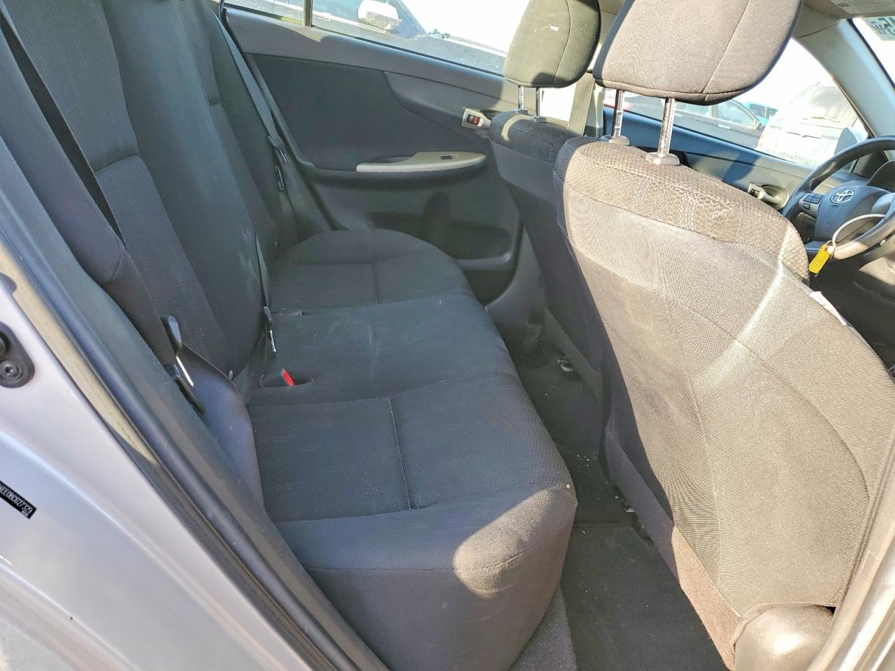 2011 TOYOTA COROLLA BASE photo 10