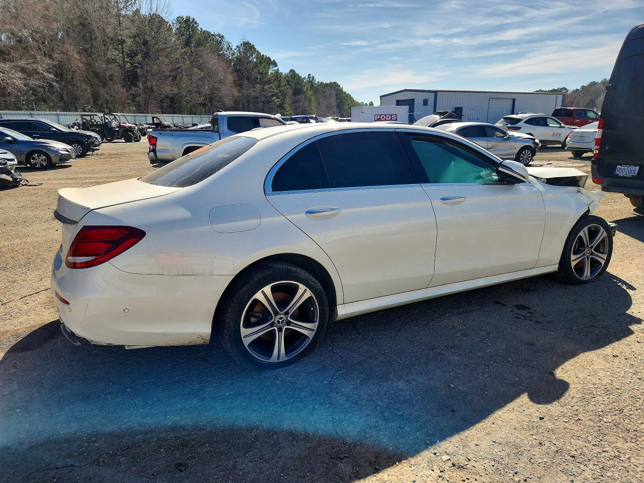 2018 MERCEDES-BENZ E 300 photo 5