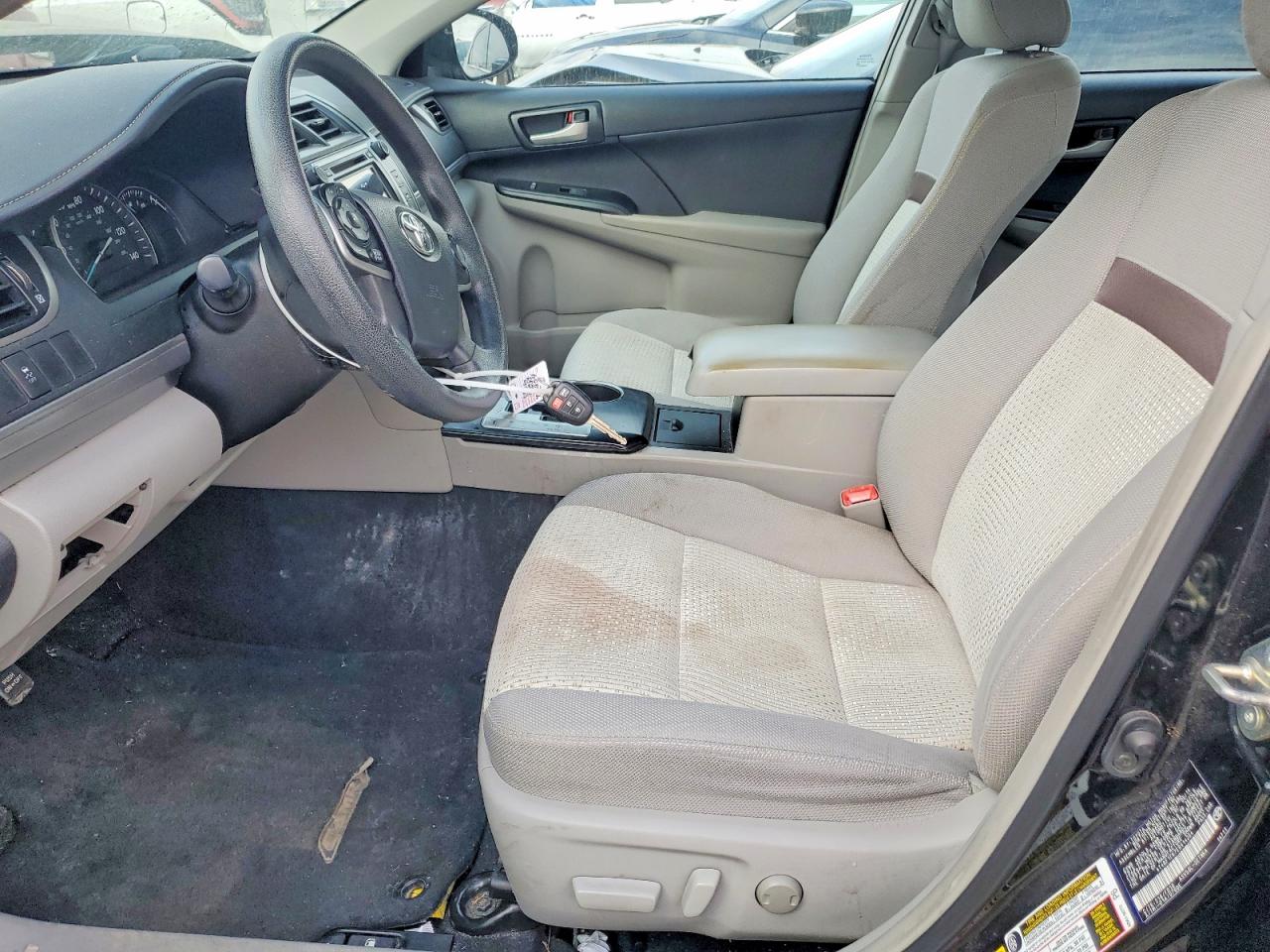 2014 TOYOTA CAMRY L photo 7
