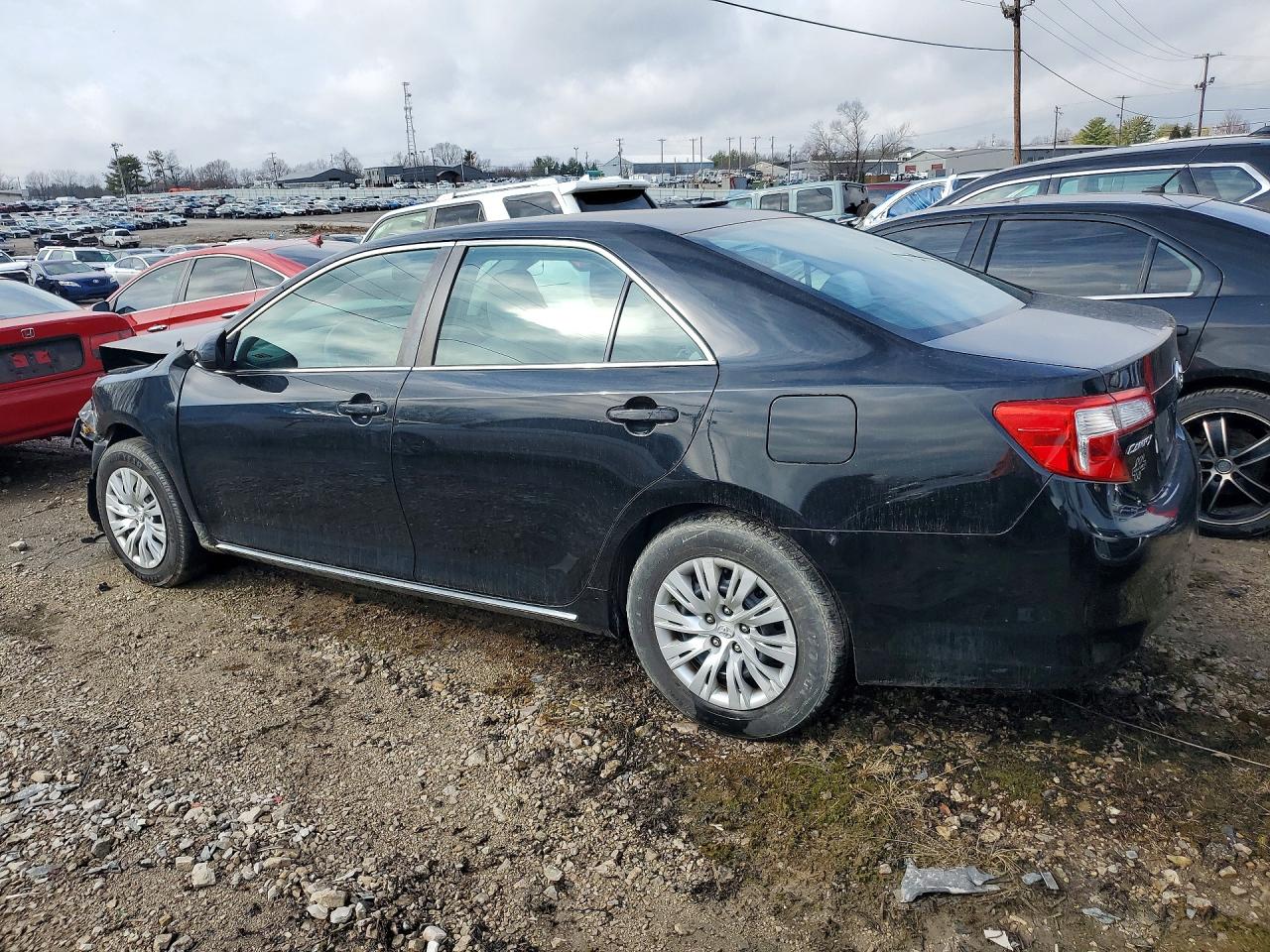 2014 TOYOTA CAMRY L photo 2