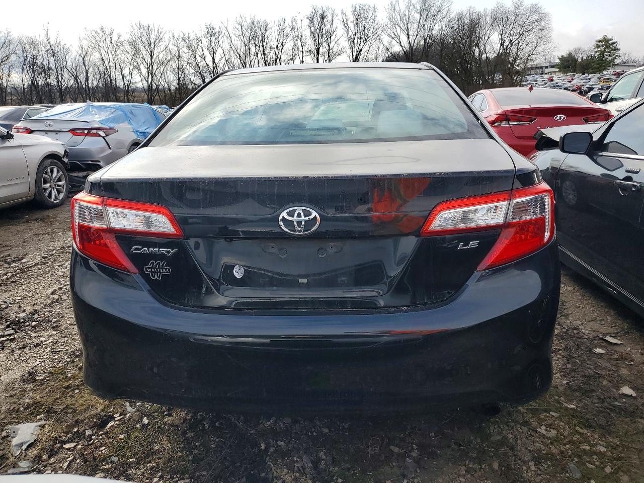 2014 TOYOTA CAMRY L photo 6