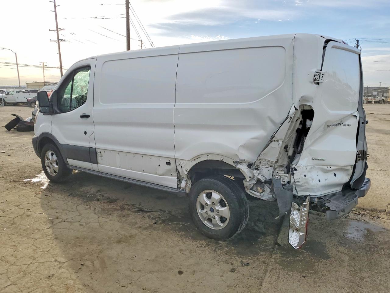 2018 FORD TRANSIT 250 DELIVERY VAN photo 3