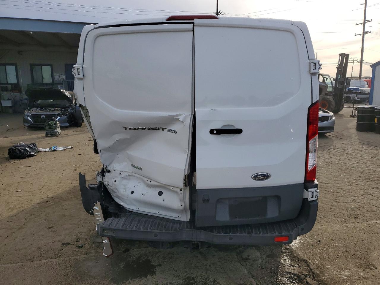 2018 FORD TRANSIT 250 DELIVERY VAN photo 11