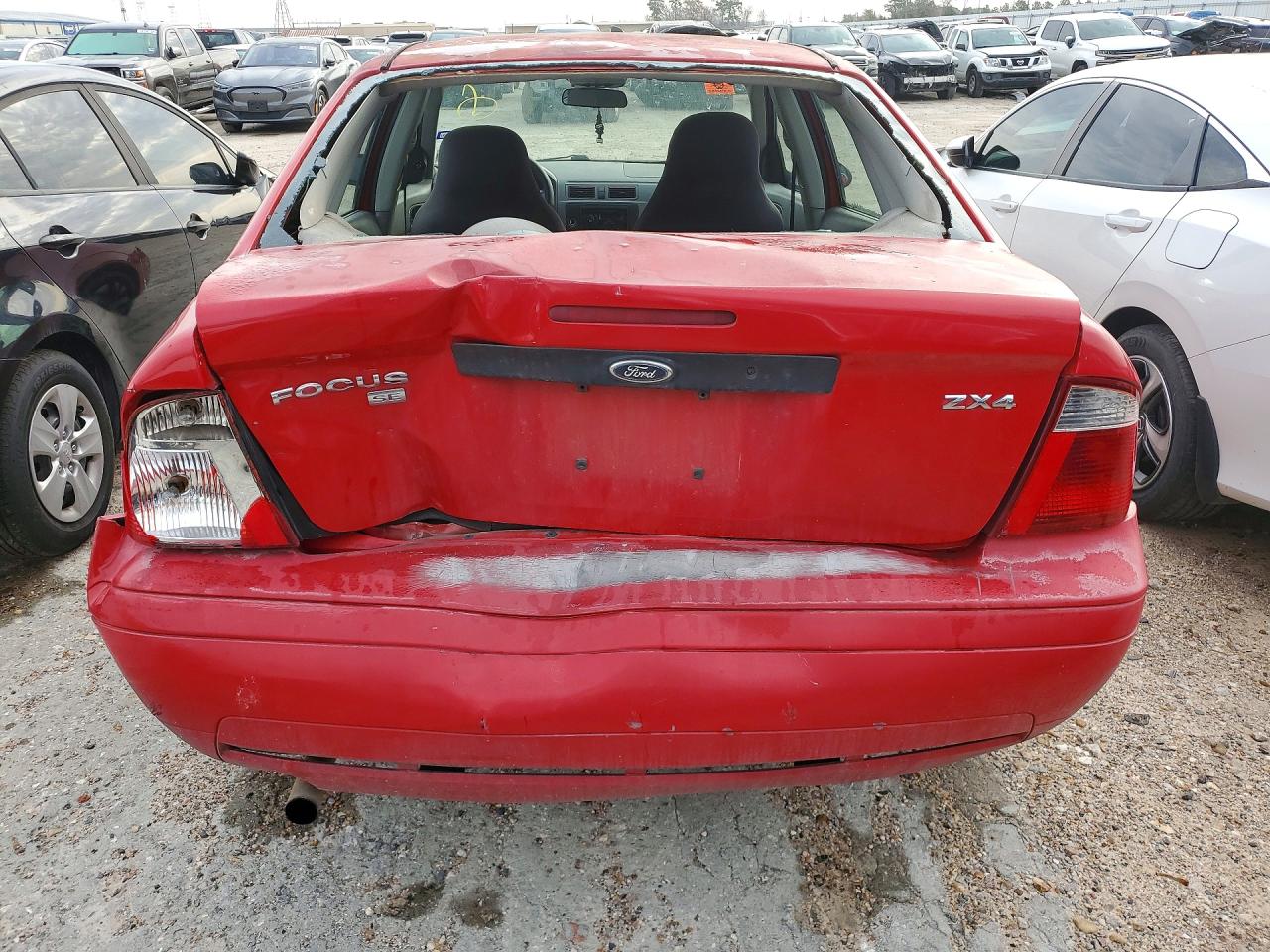 2005 FORD FOCUS ZX4 photo 6