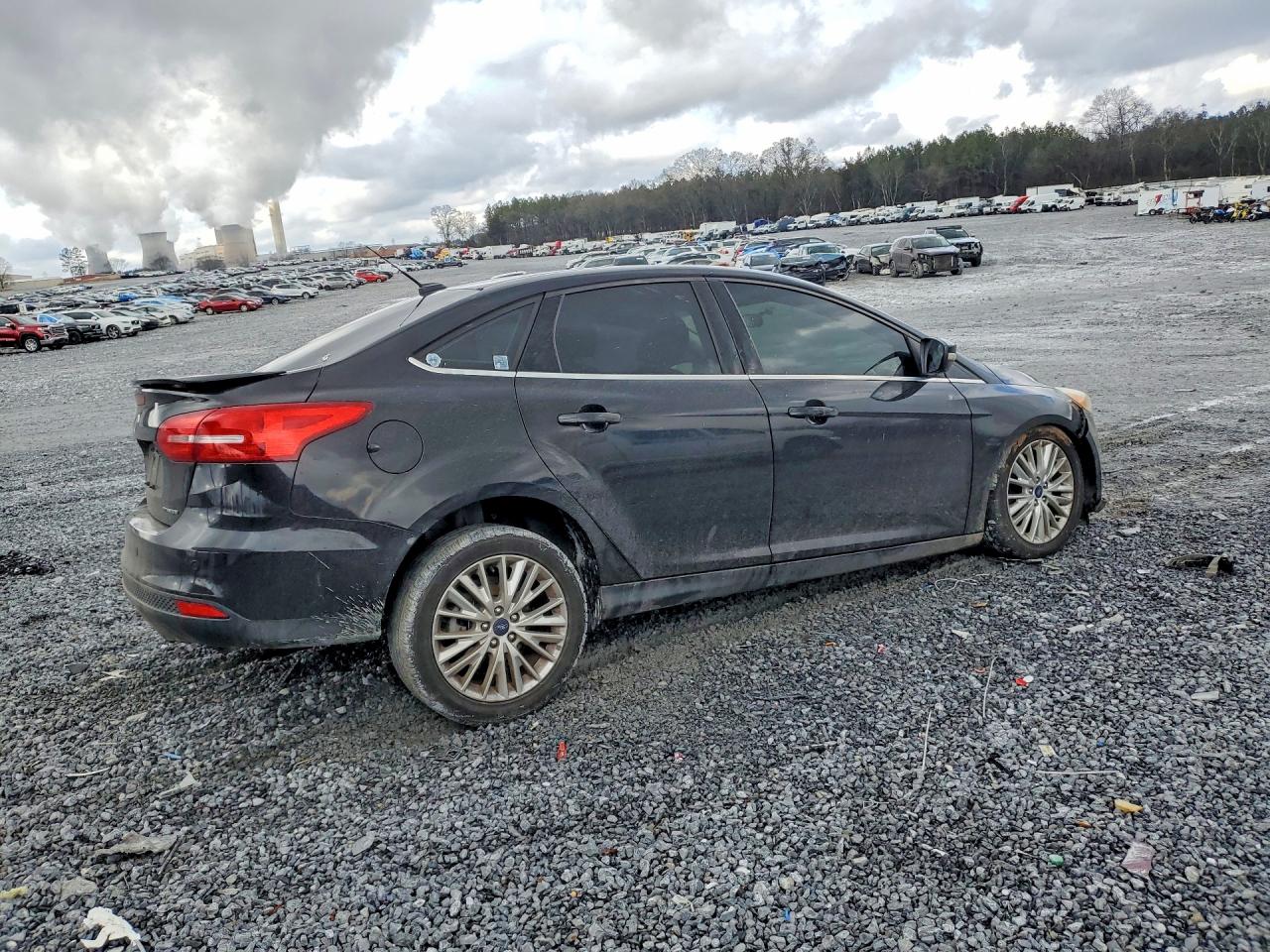 2018 FORD FOCUS TITANIUM photo 3