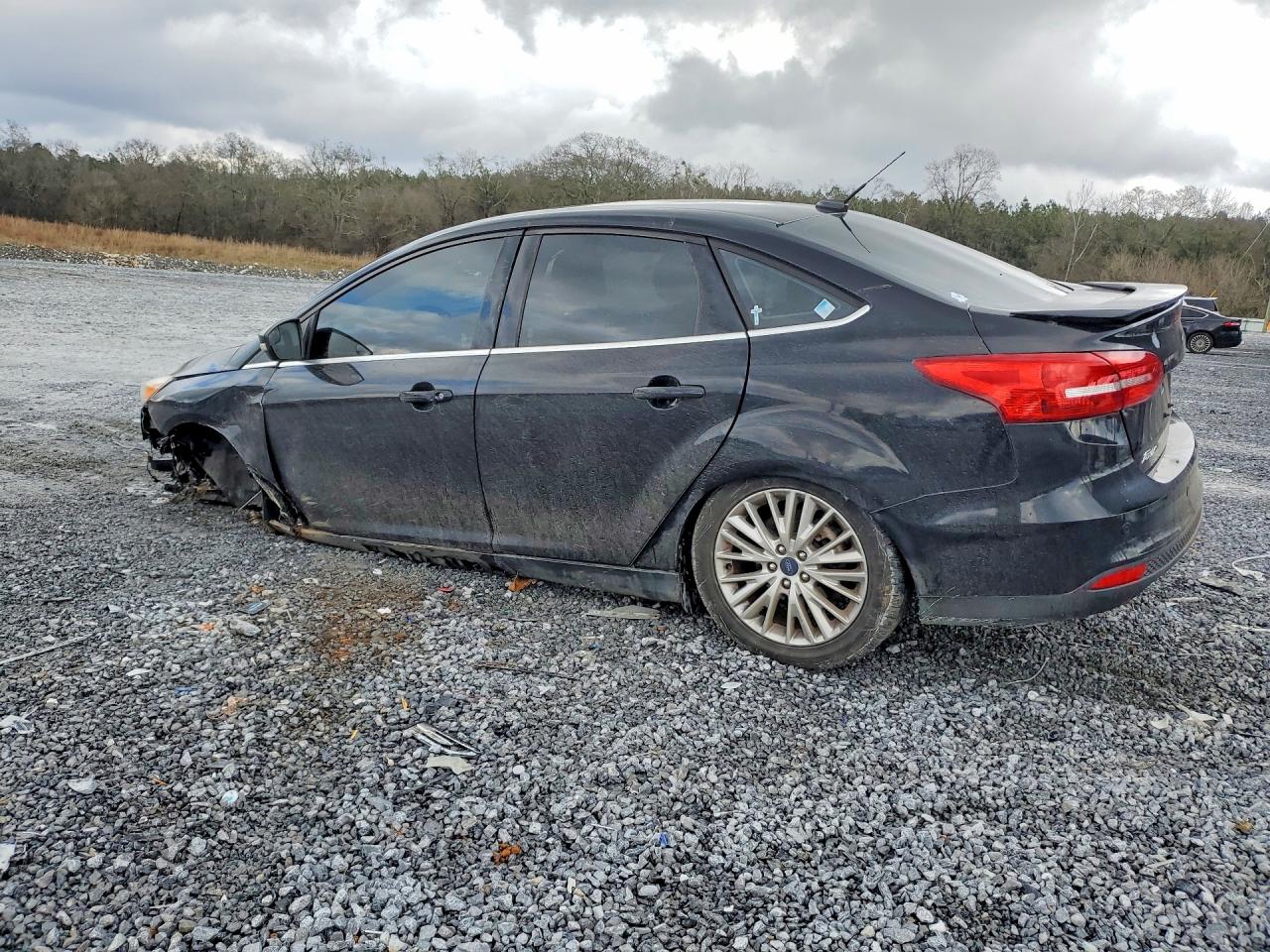 2018 FORD FOCUS TITANIUM photo 2