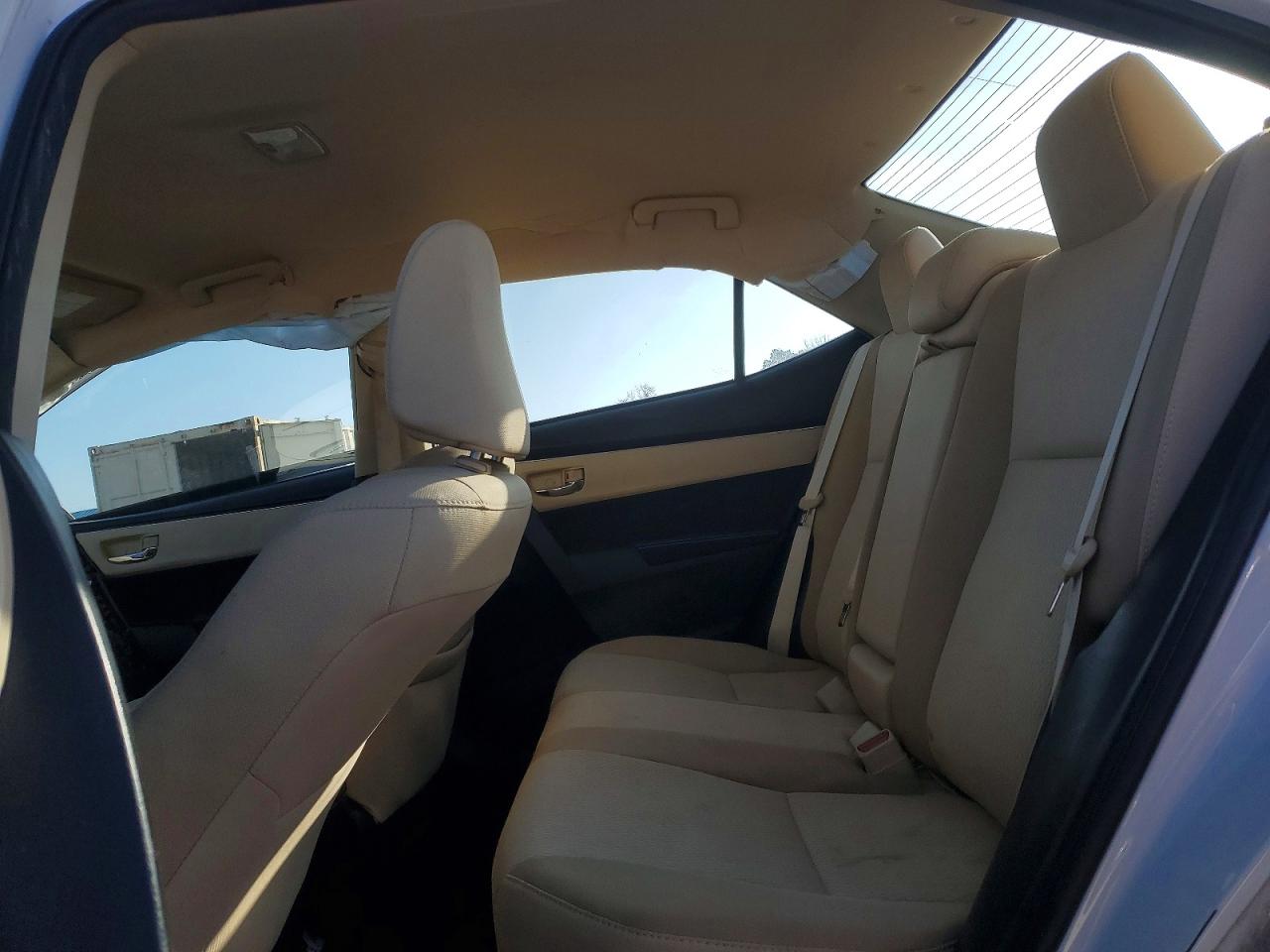 2018 TOYOTA COROLLA L photo 10