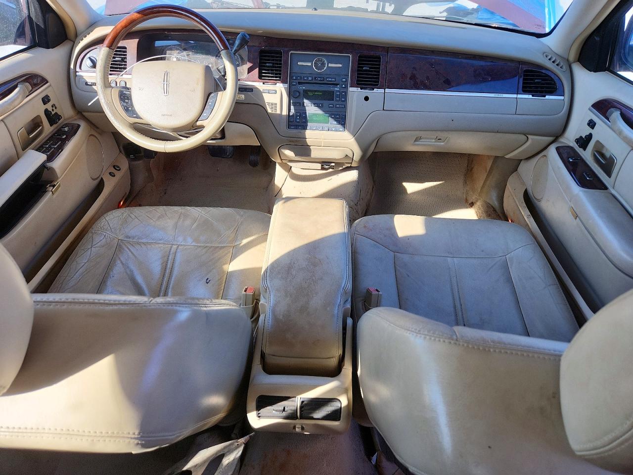 2006 LINCOLN TOWN CAR SIGNATURE LIMITED photo 15