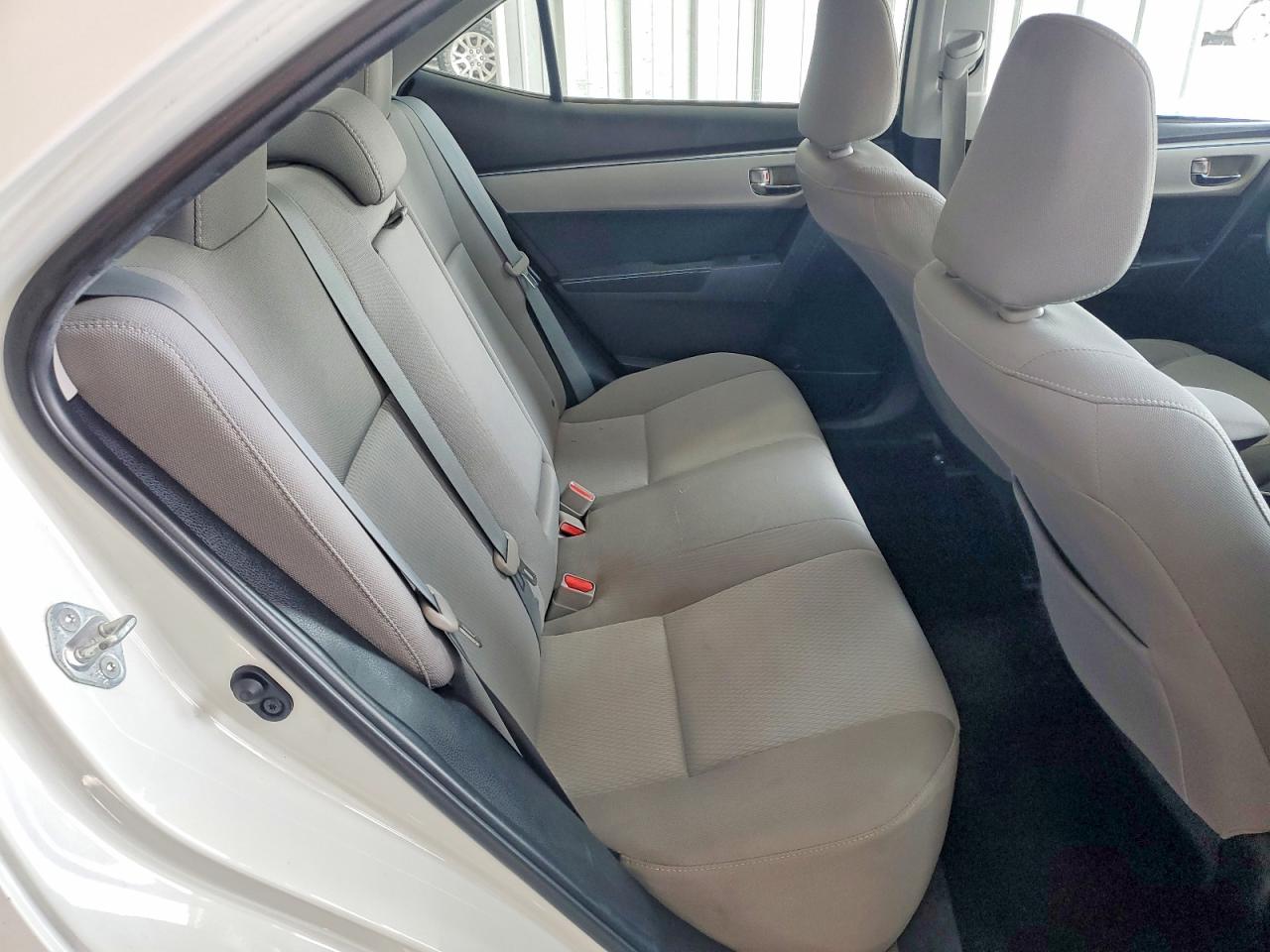 2016 TOYOTA COROLLA LE photo 28