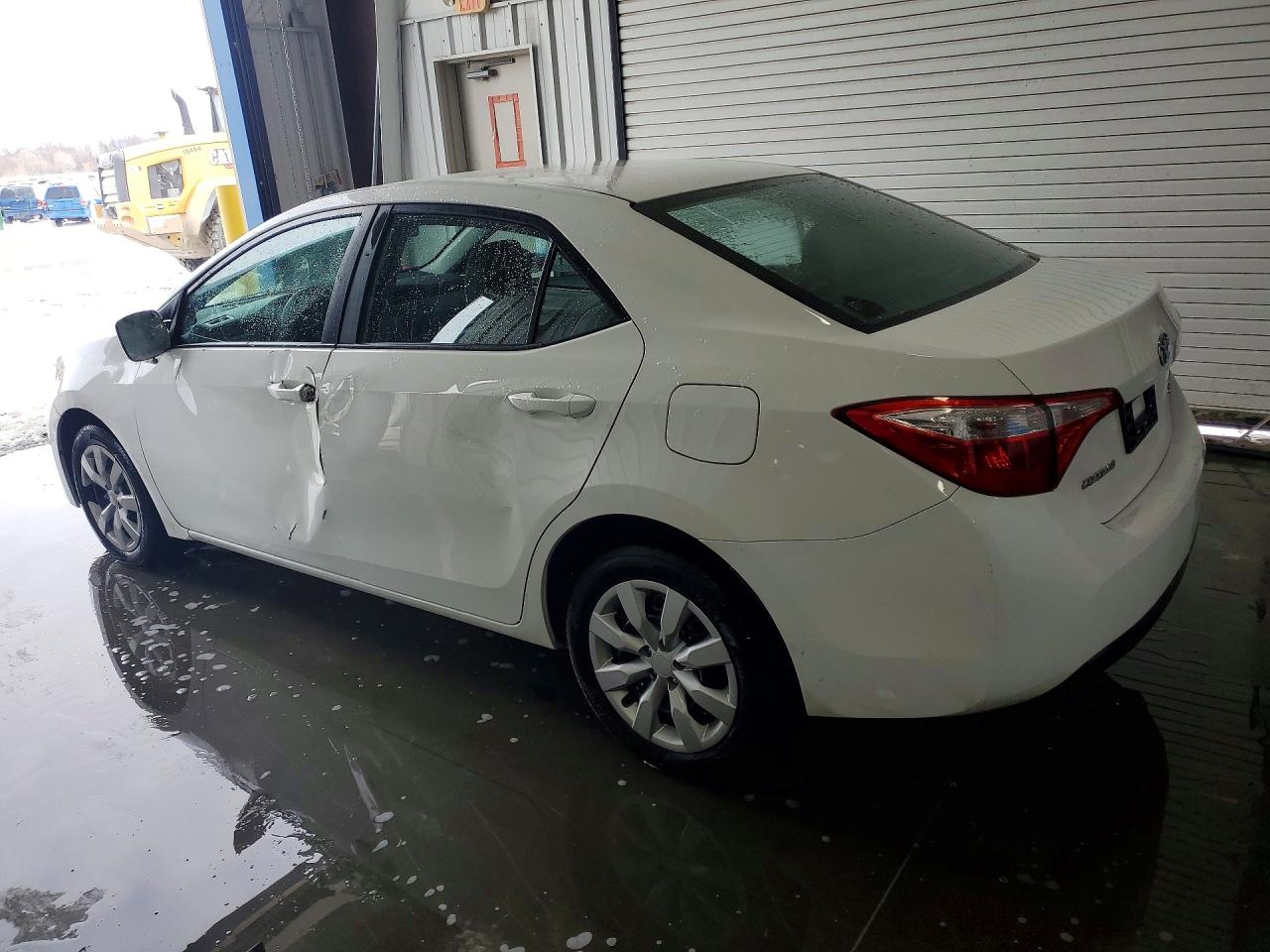 2016 TOYOTA COROLLA LE photo 4